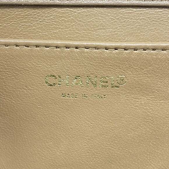 CHANEL Blue Shoulder Bag - Picture 5 of 16